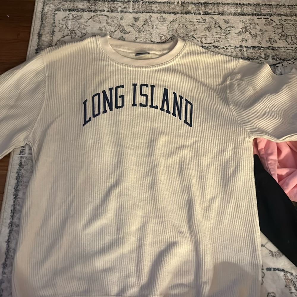 Long Island cream sweatshirt